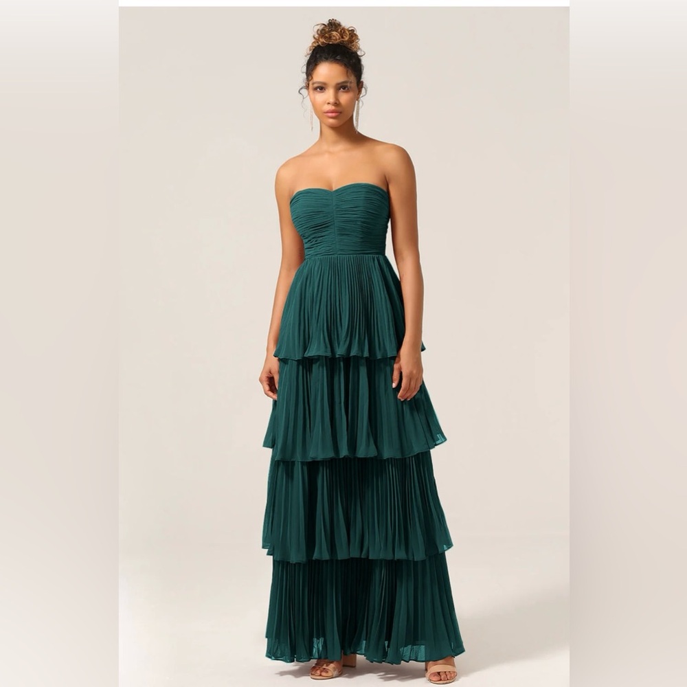 Formal dress. Strapless